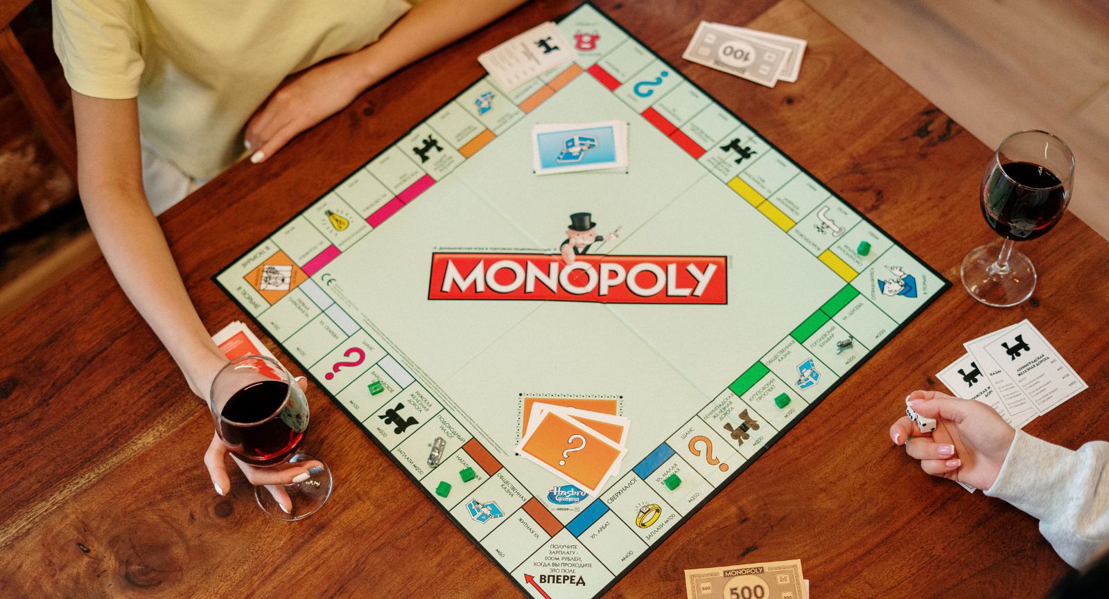 TOP9 gier planszowych na rodzinne spotkania