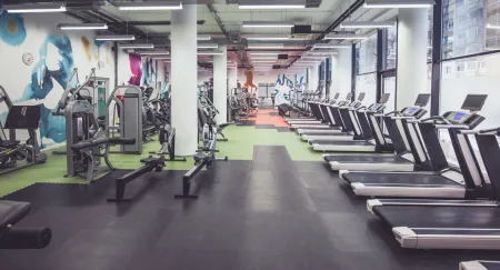 Pierwszy trening na siłowni. Jak się przygotować?